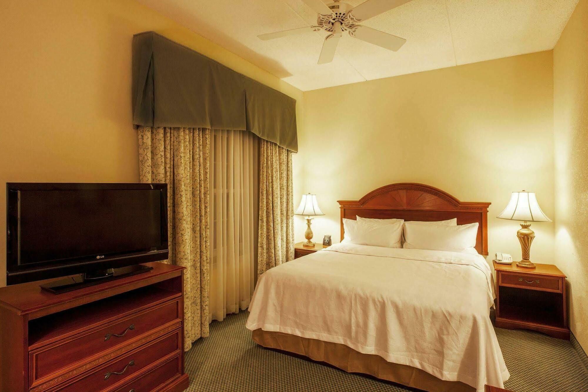 โฮมวูดสวีท บายฮิลตัน ฟิลาเดลเฟีย แวลเลย์ ฟอร์จ Hotel Audubon ภายนอก รูปภาพ
